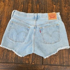 Levi’s 501 shorts. never worn, size 30